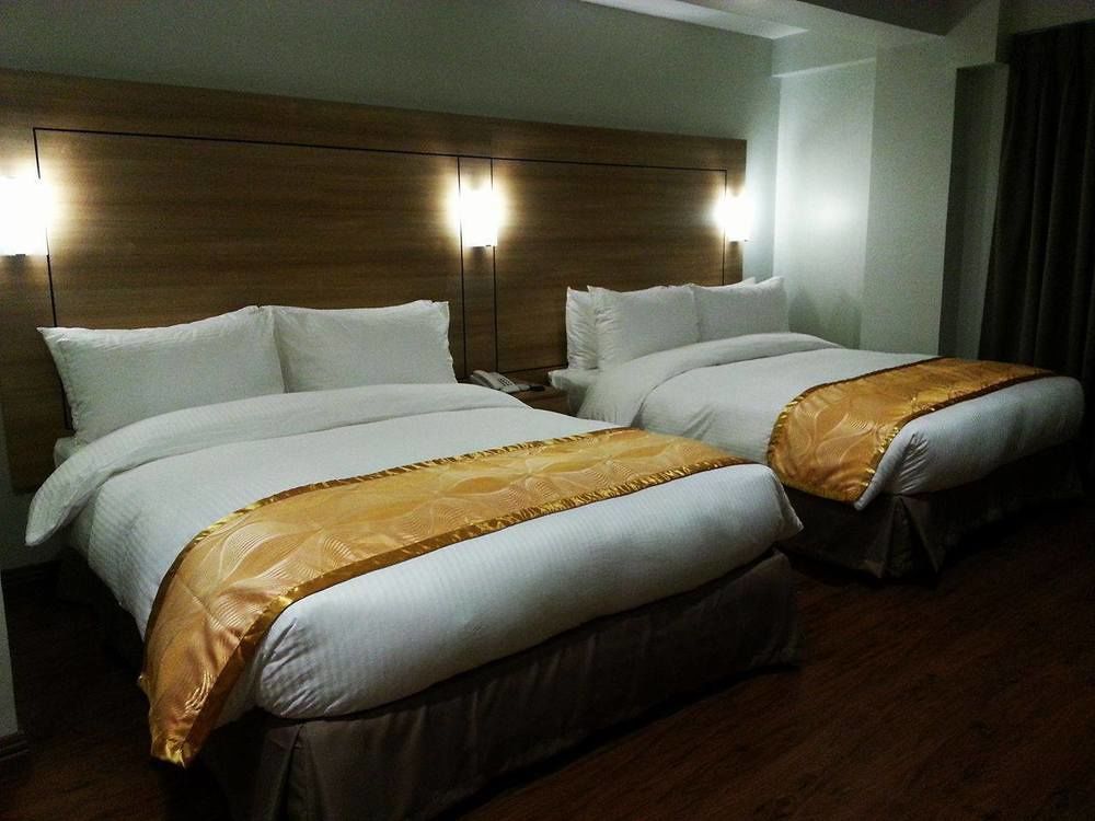 Vista Real Hotel Tagaytay City Exteriér fotografie