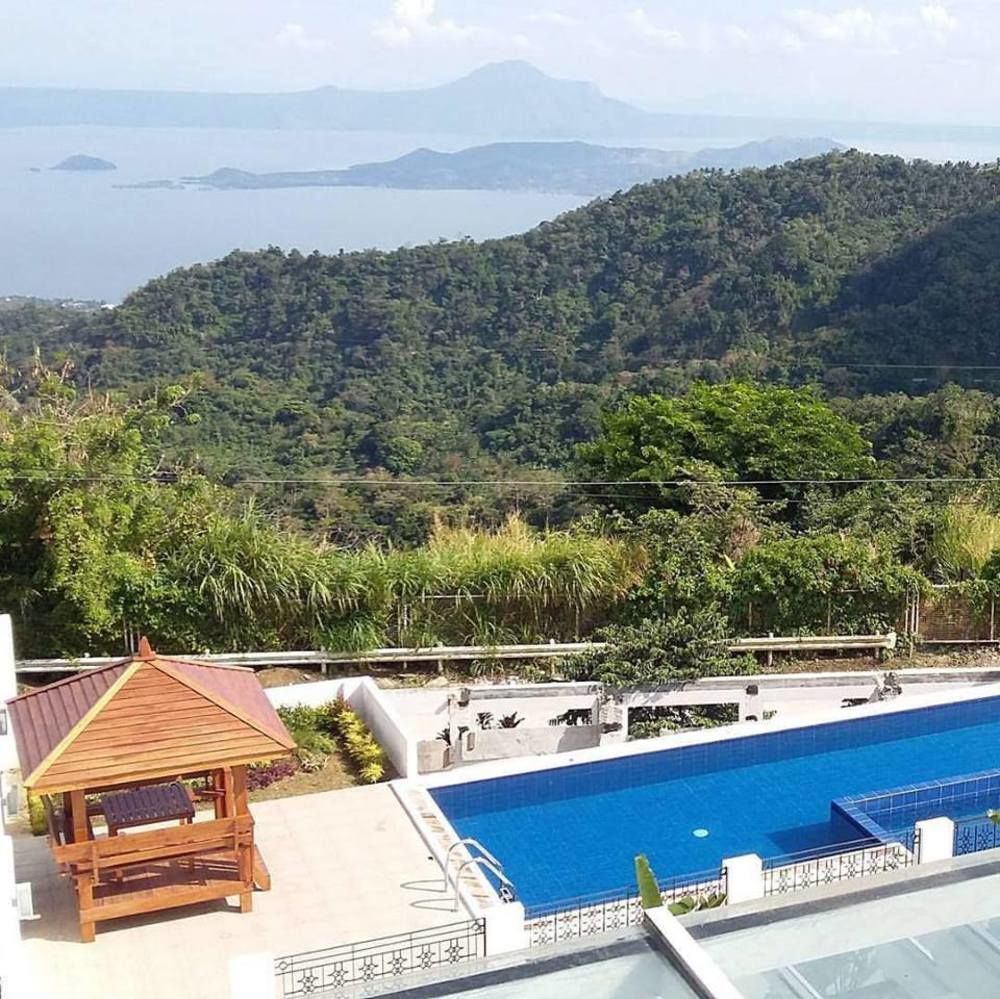 Vista Real Hotel Tagaytay City Exteriér fotografie