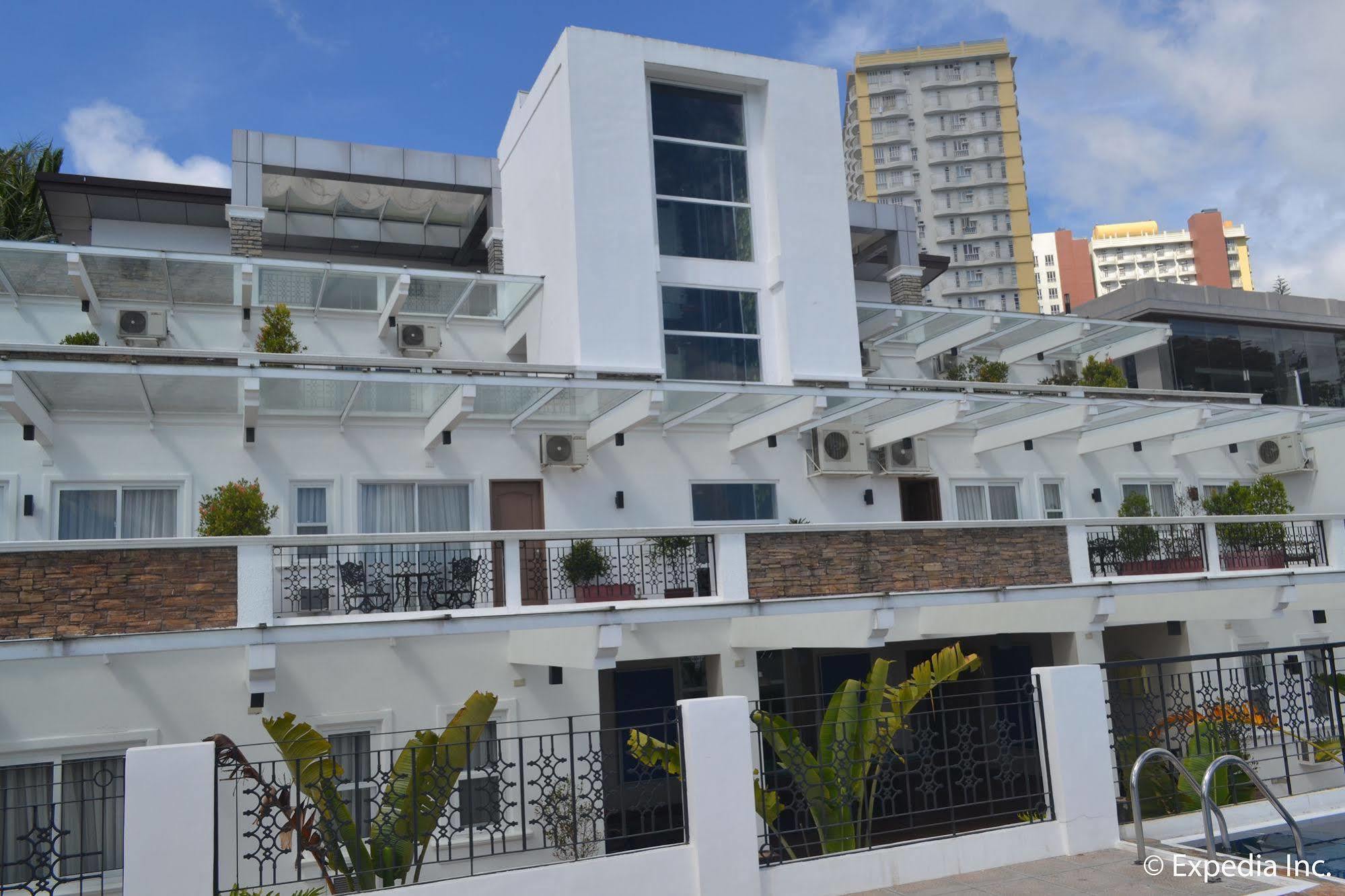Vista Real Hotel Tagaytay City Exteriér fotografie