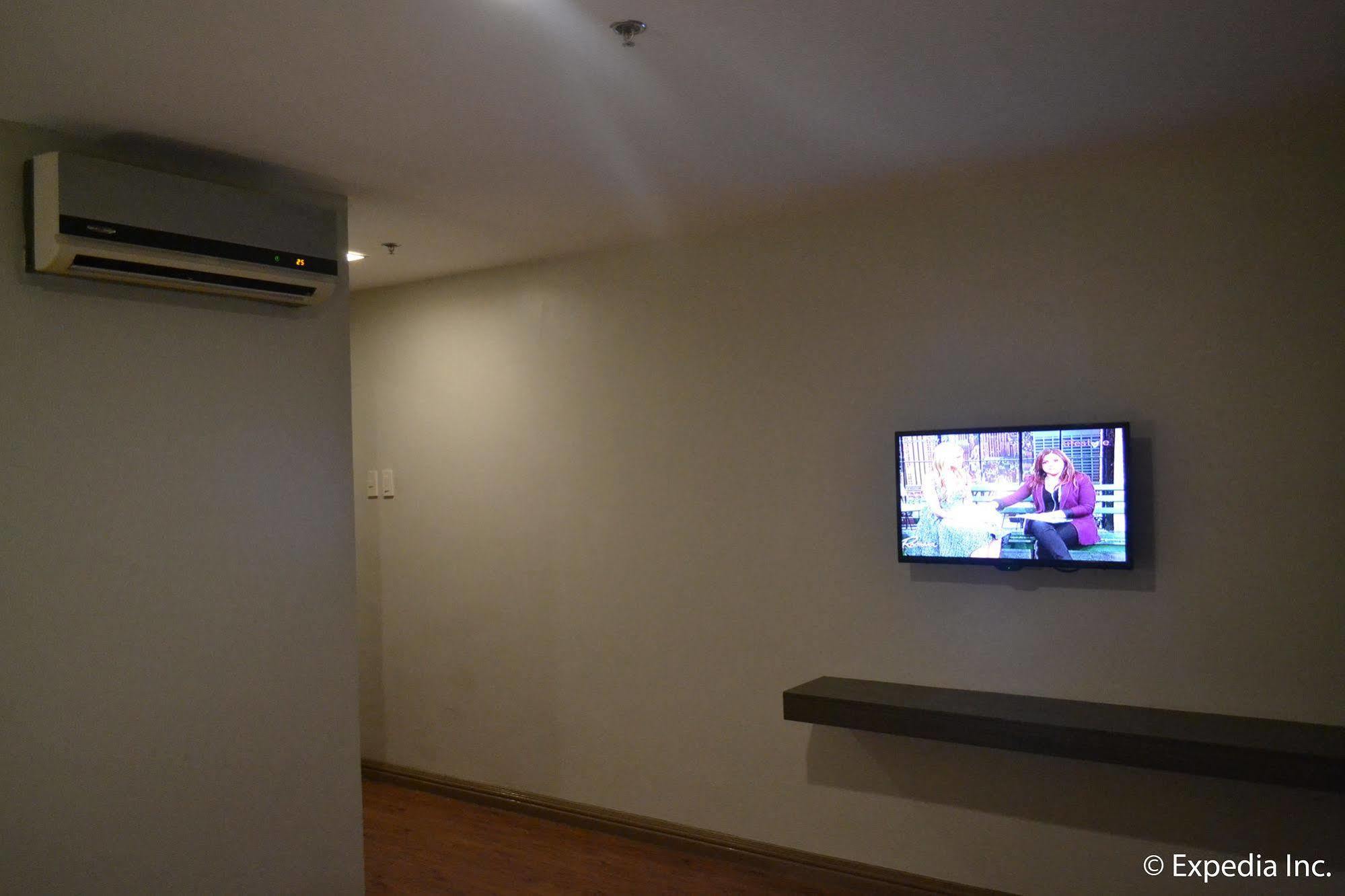 Vista Real Hotel Tagaytay City Exteriér fotografie