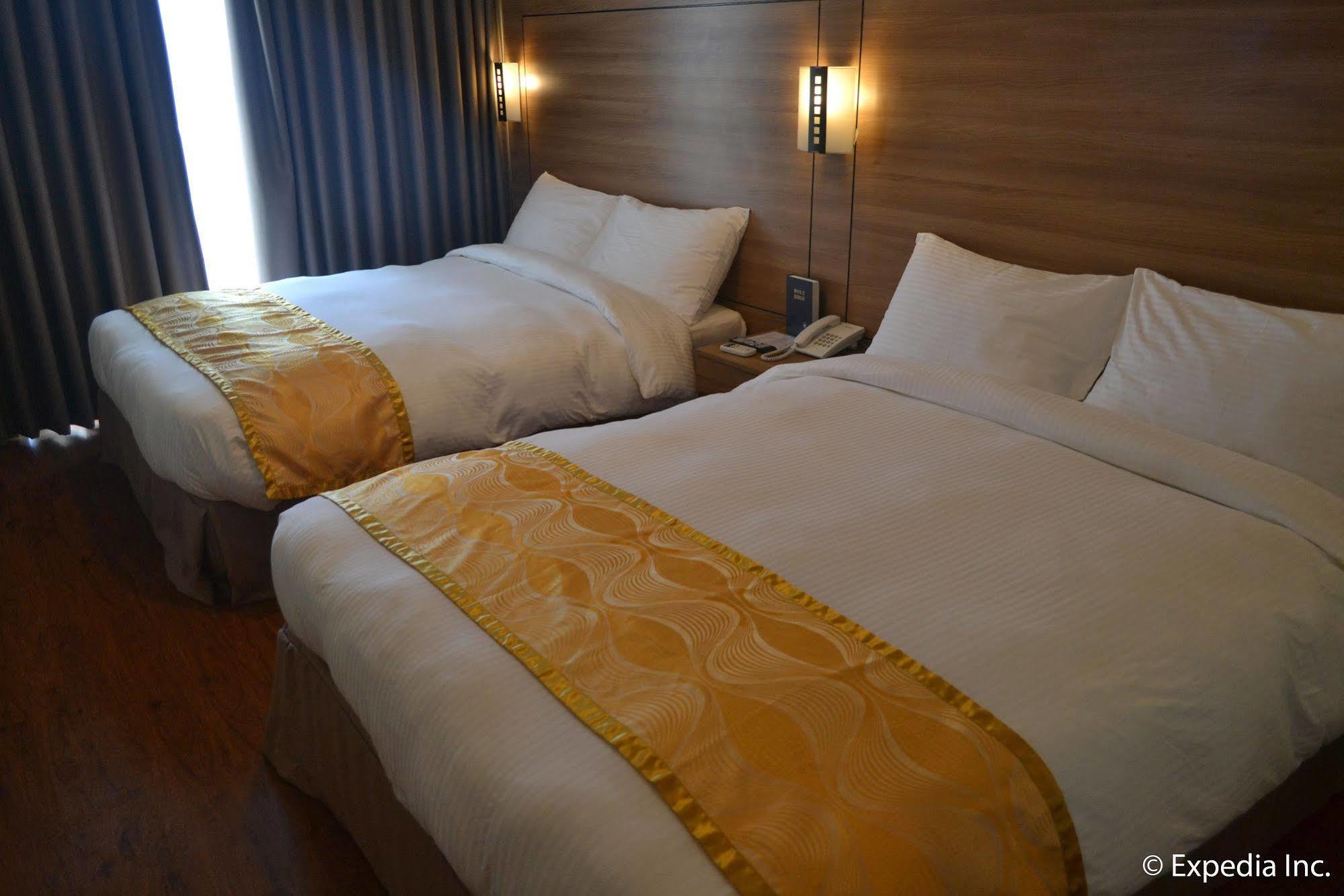 Vista Real Hotel Tagaytay City Exteriér fotografie