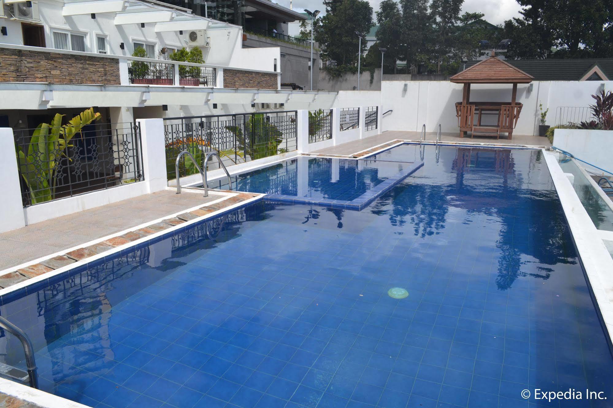 Vista Real Hotel Tagaytay City Exteriér fotografie